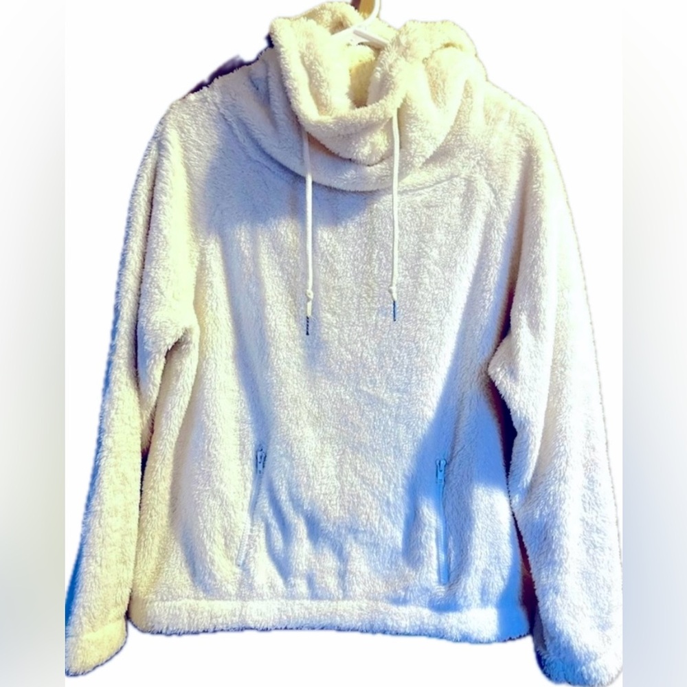 Women’s fleece cowl neck pullover- drawstring and zipper side pockets. Size M/L